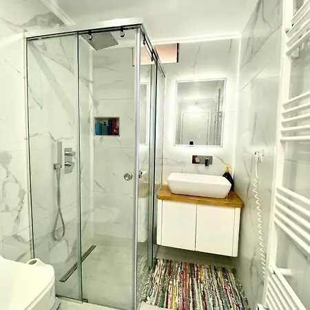 Ariana Apartament Tatil Evi Saranda