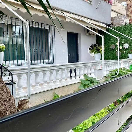 Ariana Apartament Tatil Evi Saranda